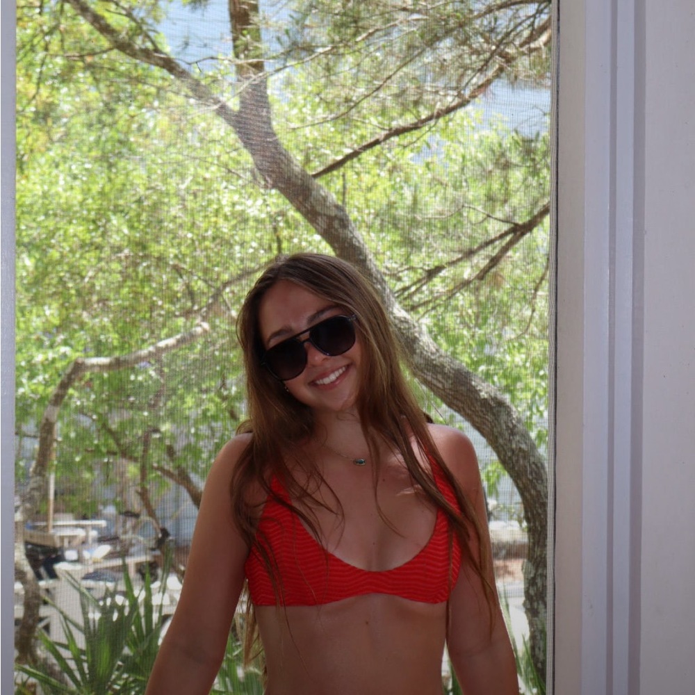 Meet your Posher, Maddie